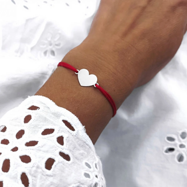 Wrist bracelet - red, solid heart