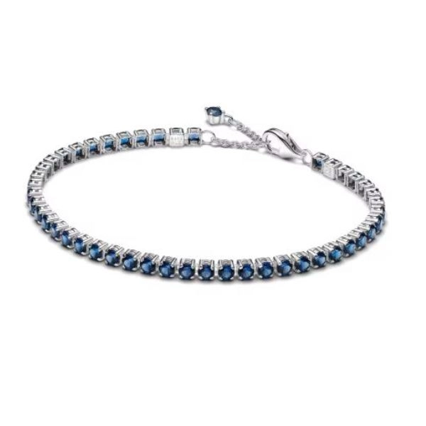 Bracelet with blue rhinestones