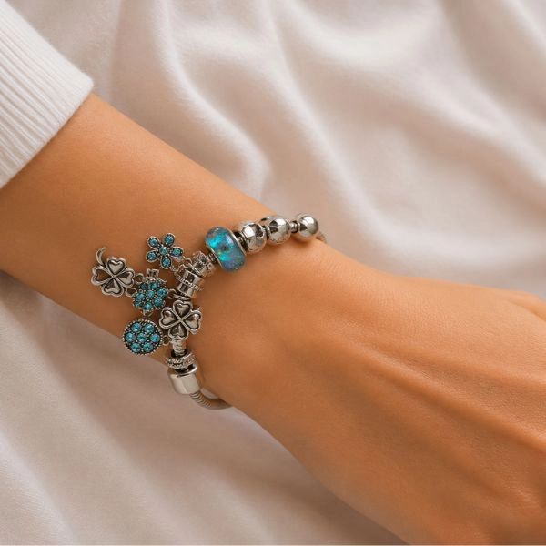 Bracelet with pendants